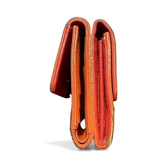 Chanel Vibrant Orange-Red Quilted Calfskin Wallet - Picture 5 of 6